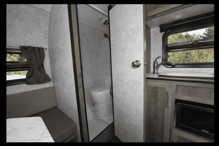 1485 lbs AC - 2020 Prolite Lounge