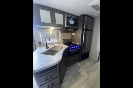 Ray's Avenger 29RBS - Delivery Only