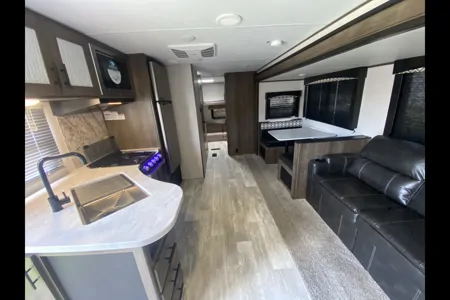 Ray's Avenger 29RBS - Delivery Only