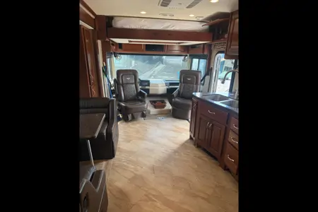 Chief Carl's Caravan- 2016 Fleetwood Bounder Class A