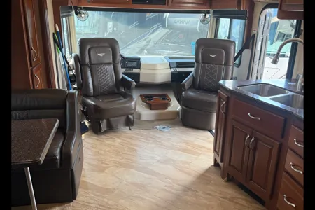 Chief Carl's Caravan- 2016 Fleetwood Bounder Class A