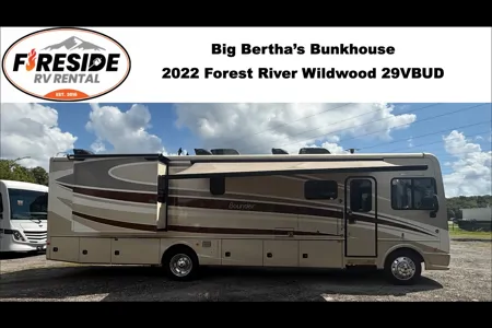 Chief Carl's Caravan- 2016 Fleetwood Bounder Class A