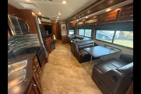 Chief Carl's Caravan- 2016 Fleetwood Bounder Class A