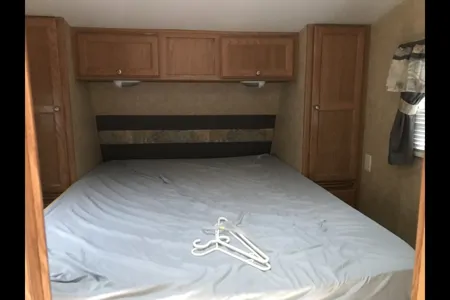 John's Pilgrim International 27.5 ft Fifth Wheel