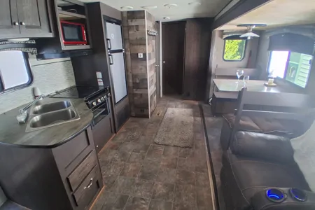 Derrick's Heartland Prowler 300bh Travel Trailer