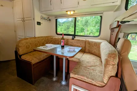 Winnebago Minnie Winnie 22r