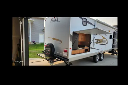 Stephanie's Jayco Eagle Travel Trailer