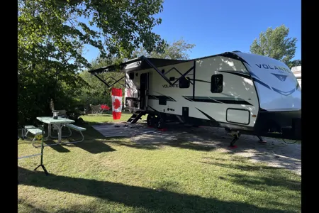john's Crossroads Volante Travel Trailer
