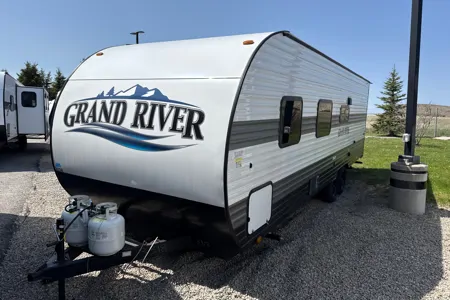 Wayne's Grand River 26DB Travel Trailer
