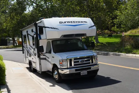 NEW 2025 Sunseeker 25ft | Roadtrip Escape