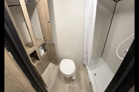 William's Coleman 17r Travel Trailer