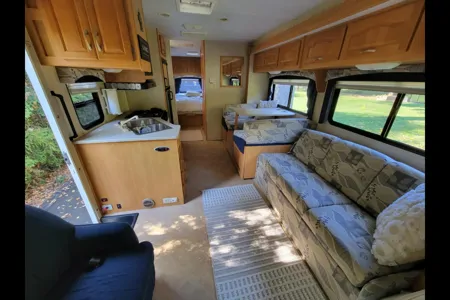 Forest River Sunseeker 3100 Class C
