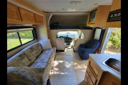Forest River Sunseeker 3100 Class C