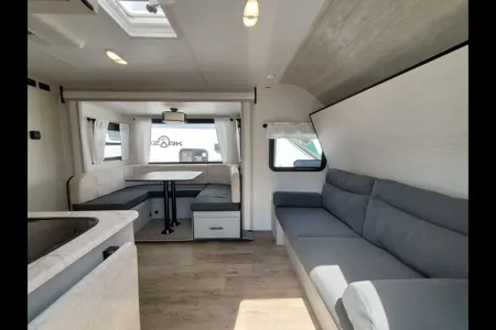 ***SUV & 1/2 ton towable*** Rustic Royalty Vibe Family Trailer*