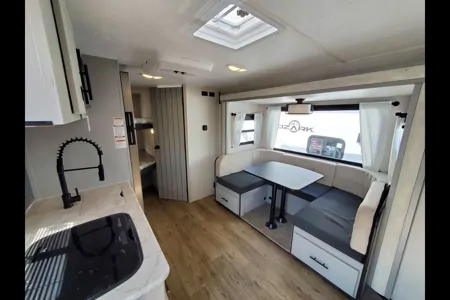 ***SUV & 1/2 ton towable*** Rustic Royalty Vibe Family Trailer*