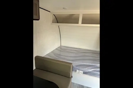 Jayco StarCraft Autumn Ridge 177 BH Travel TrailerOn the