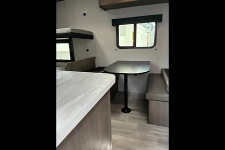 Jayco StarCraft Autumn Ridge 177 BH Travel TrailerOn the