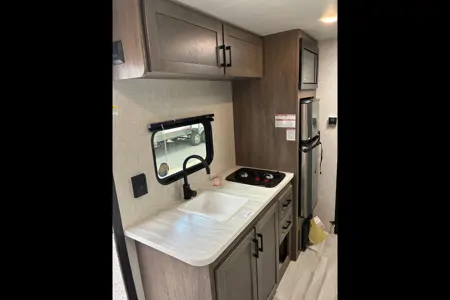 Jayco StarCraft Autumn Ridge 177 BH Travel TrailerOn the