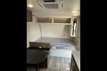 Jayco StarCraft Autumn Ridge 177 BH Travel TrailerOn the