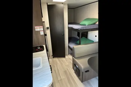 Jayco StarCraft Autumn Ridge 177 BH Travel TrailerOn the