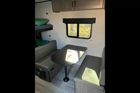 Jayco StarCraft Autumn Ridge 177 BH Travel TrailerOn the