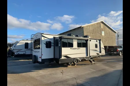 Ivan's Keystone 2870RL22 Travel Trailer