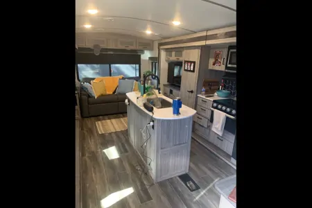 Ivan's Keystone 2870RL22 Travel Trailer