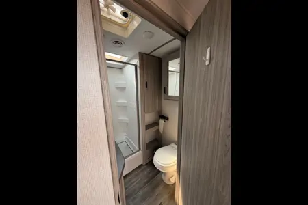Ivan's Keystone 2870RL22 Travel Trailer