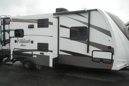 4 season travel trailer