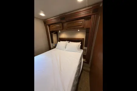 Luxury 2015 Jayco RV - Sleep 6 - Family Road Trip!