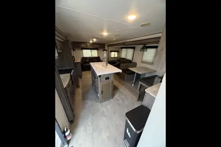 Coachmen Apex Ultra-Lite 293RLDS Travel Trailer