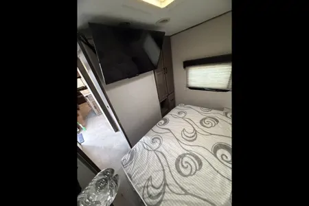 Coachmen Apex Ultra-Lite 293RLDS Travel Trailer