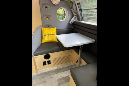 My Tabby 400 - Happy Travel Trailer