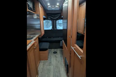 ---> 2019 Roadtrek Simplicity SRT <---
