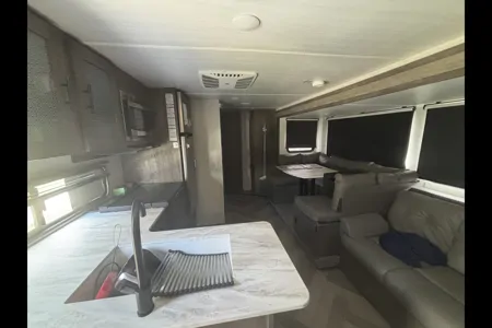 Jon's Forest River 273QBXL Travel Trailer