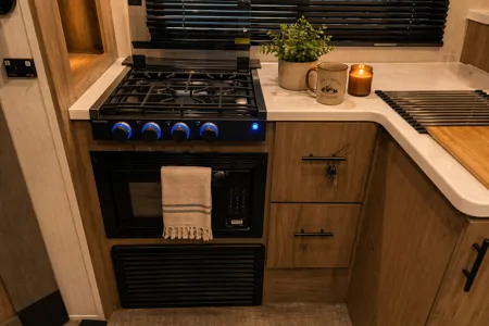 *BRAND NEW* Sleeps 8 | Luxury Family RV | Delivery