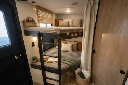 *BRAND NEW* Sleeps 8 | Luxury Family RV | Delivery
