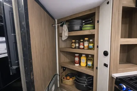 *BRAND NEW* Sleeps 8 | Luxury Family RV | Delivery