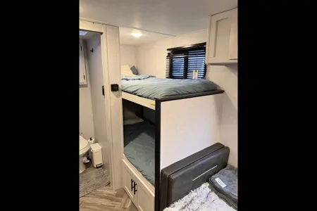 Coleman Rubicon 1628BH Travel Trailer