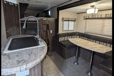 Dean and Debs Coachmen 259BHSS Travel Trailer