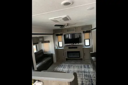 The Lotus Retreat | 2021 Puma 38D Park Model Escape