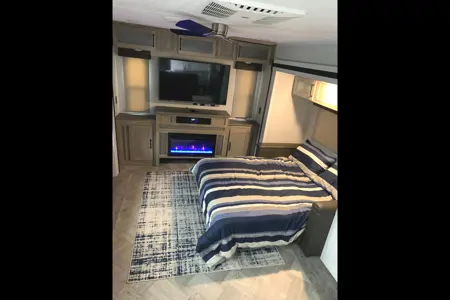 The Lotus Retreat | 2021 Puma 38D Park Model Escape