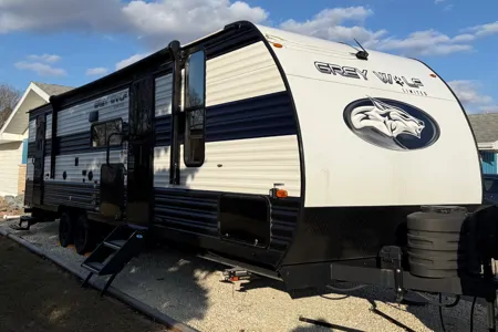Daniel's Forest River Gray wolf 26dbh Travel Trailer