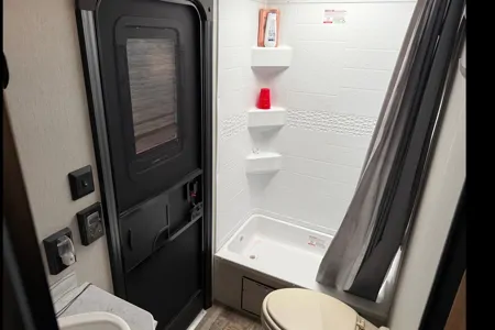 Daniel's Forest River Gray wolf 26dbh Travel Trailer