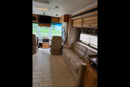 Luxury 2006 Monaco Knight Diesel Pusher