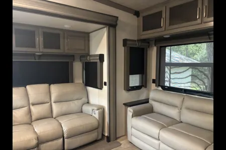 Lisa's Keystone Montana 3781RL Fifth Wheel