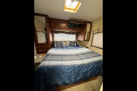 Ryker's Thor Motor Coach Four Winds 2013