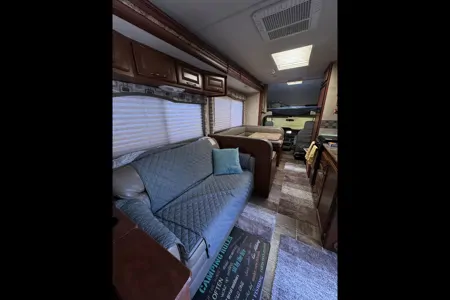 Ryker's Thor Motor Coach Four Winds 2013