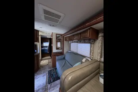 Ryker's Thor Motor Coach Four Winds 2013