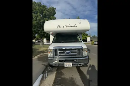 Ryker's Thor Motor Coach Four Winds 2013
